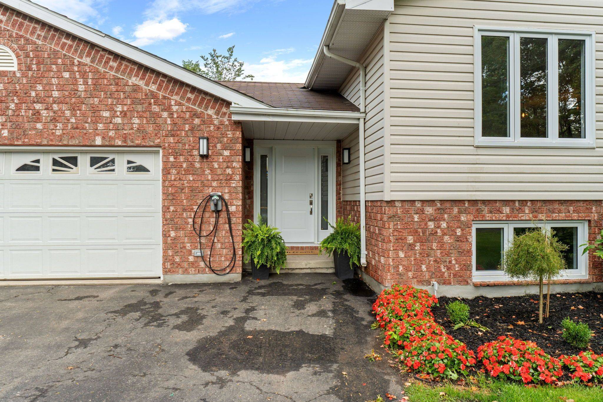 18 East Townline RD, Front Of Yonge, ON K0E 1R0