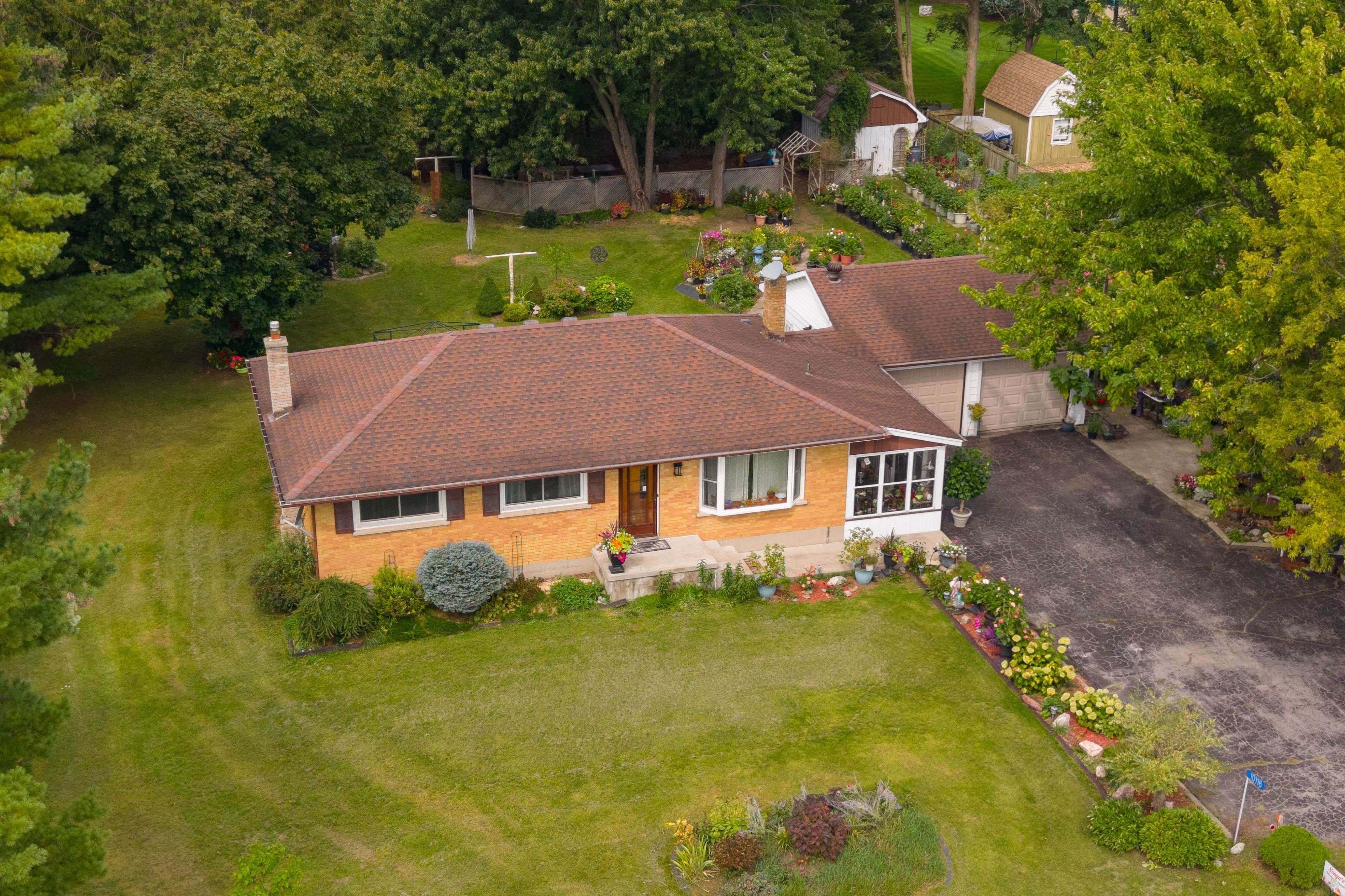 10116 Ilderton RD, Middlesex Centre, ON N0M 2A0