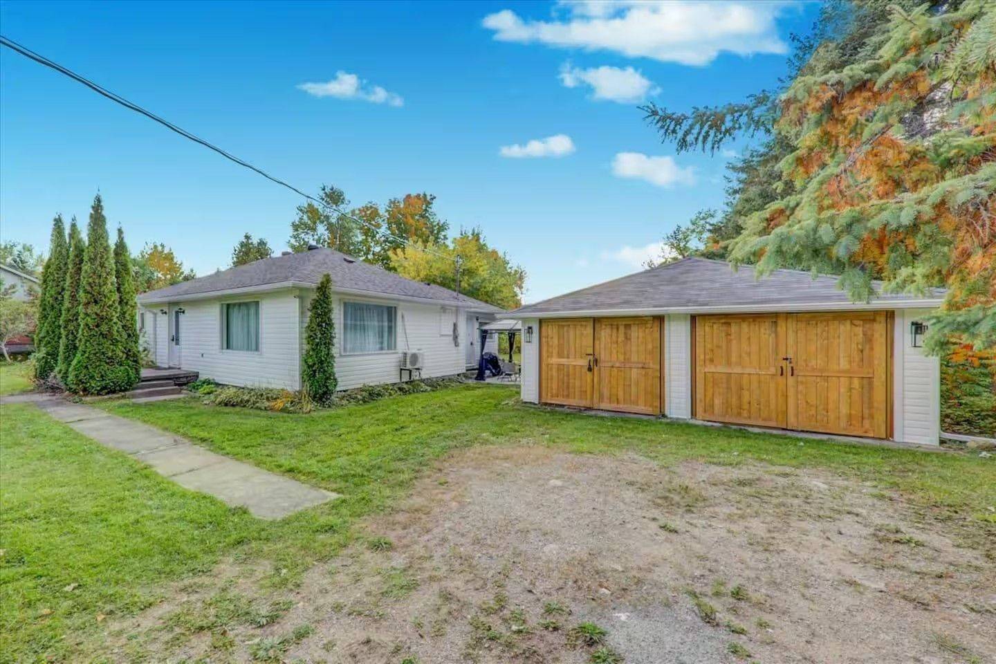 34 Hargrave RD, Kawartha Lakes, ON K0M 2B0