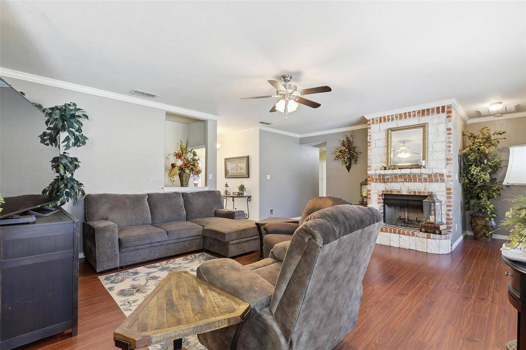3207 Crossbridge Circle, Granbury, TX 76049