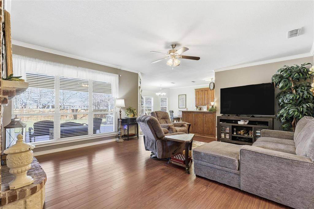 3207 Crossbridge Circle, Granbury, TX 76049