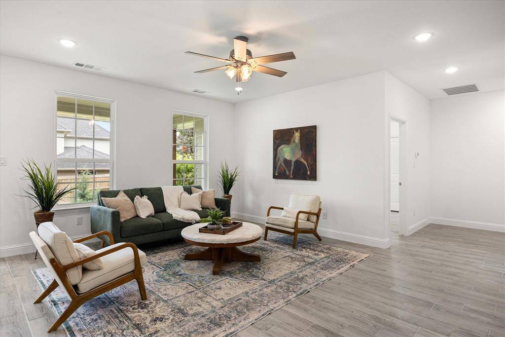 2617 Creek Drive, Granbury, TX 76048