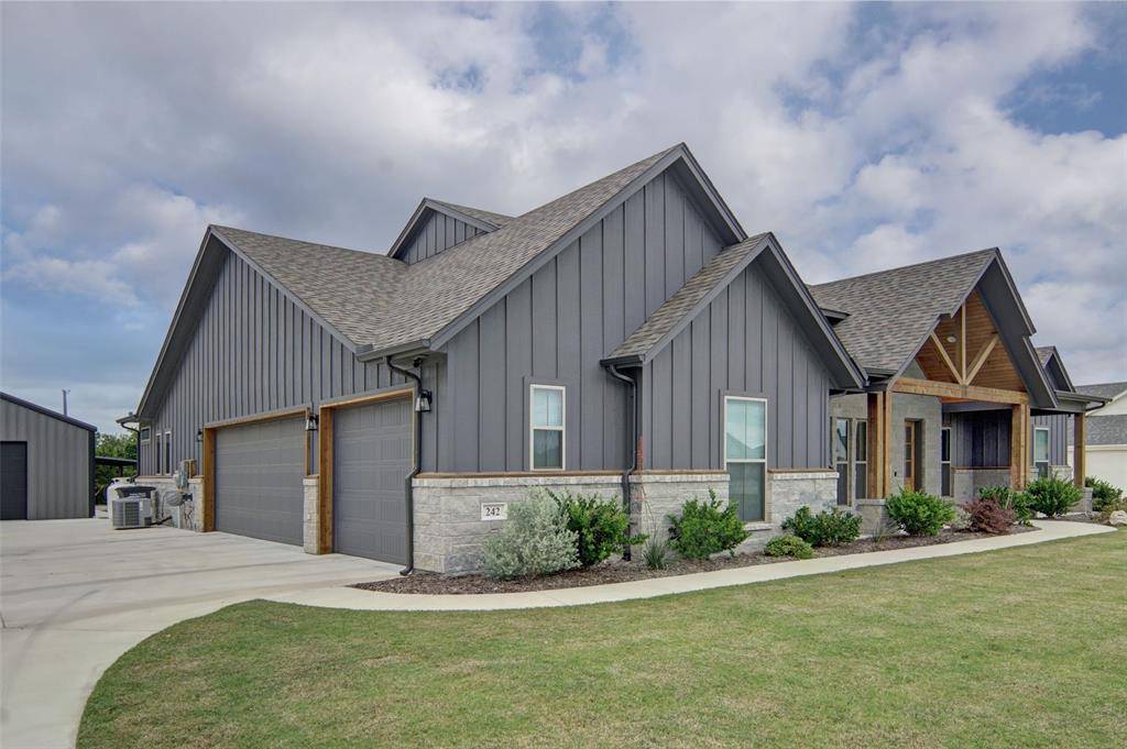 242 Coalson Crossing, Azle, TX 76020