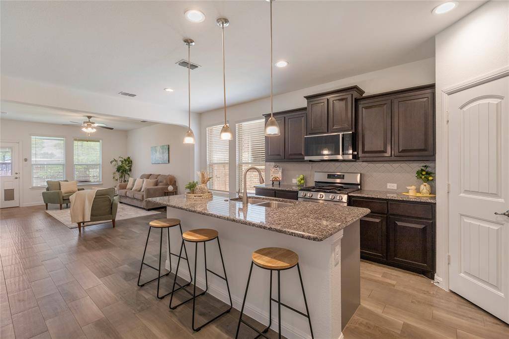 5044 Sugarcane Lane, Fort Worth, TX 76179