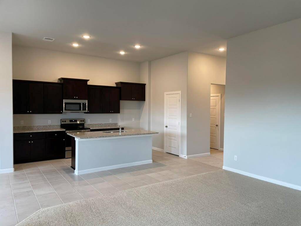 1306 Sundance Lane, Justin, TX 76247