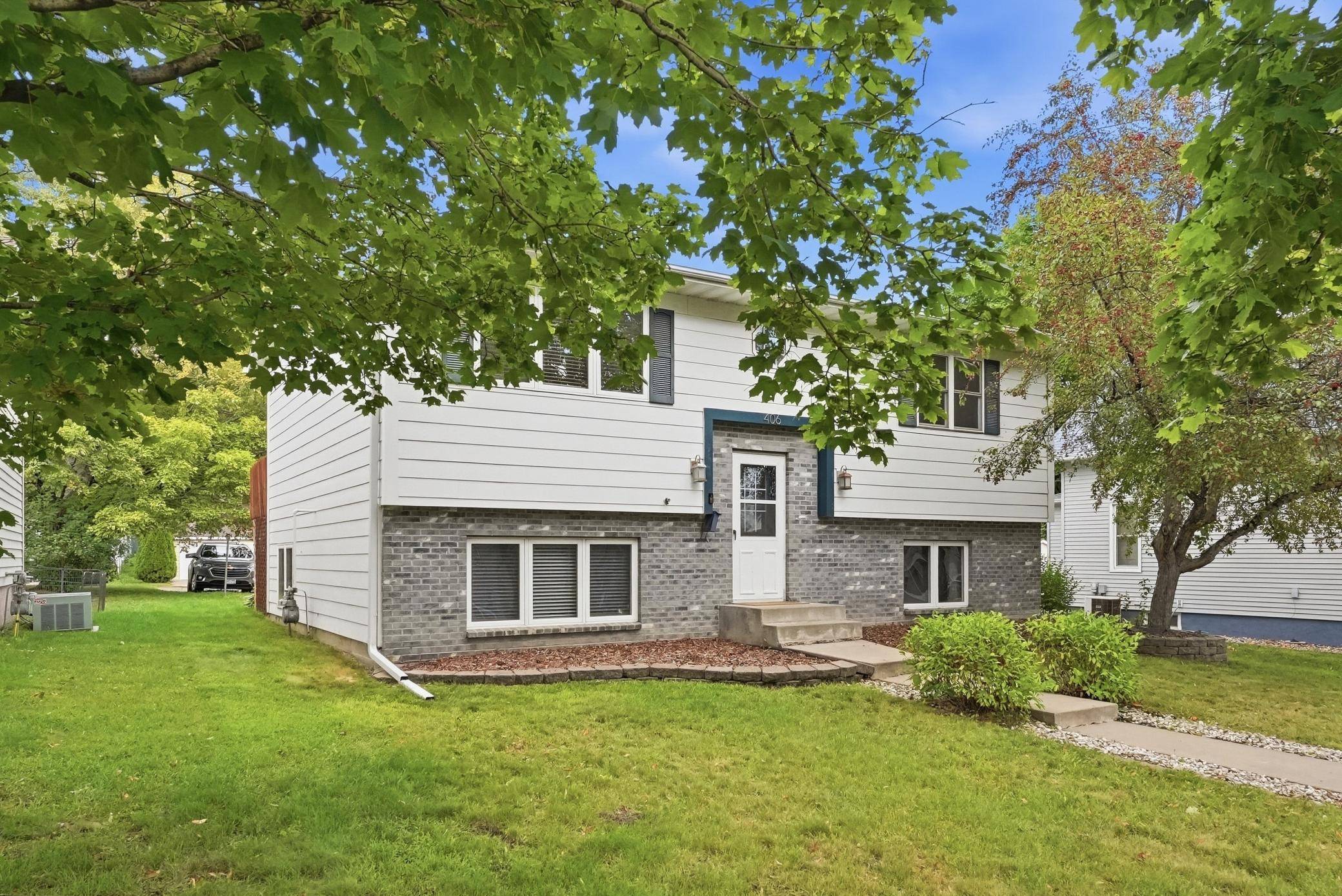 406 5th AVE N, Sauk Rapids, MN 56379