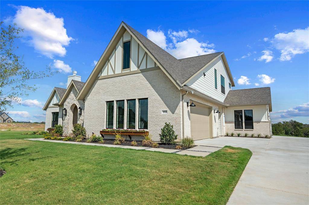 1920 Kaycee Circle, Midlothian, TX 76065
