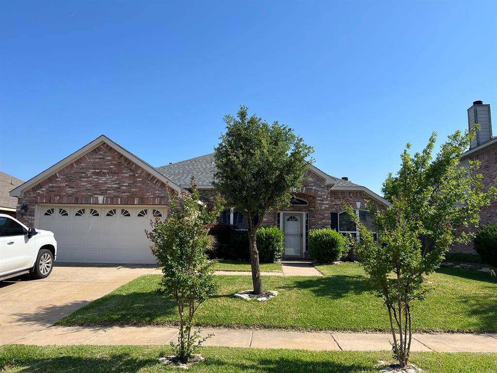 4216 Cave Cove Court, Fort Worth, TX 76244