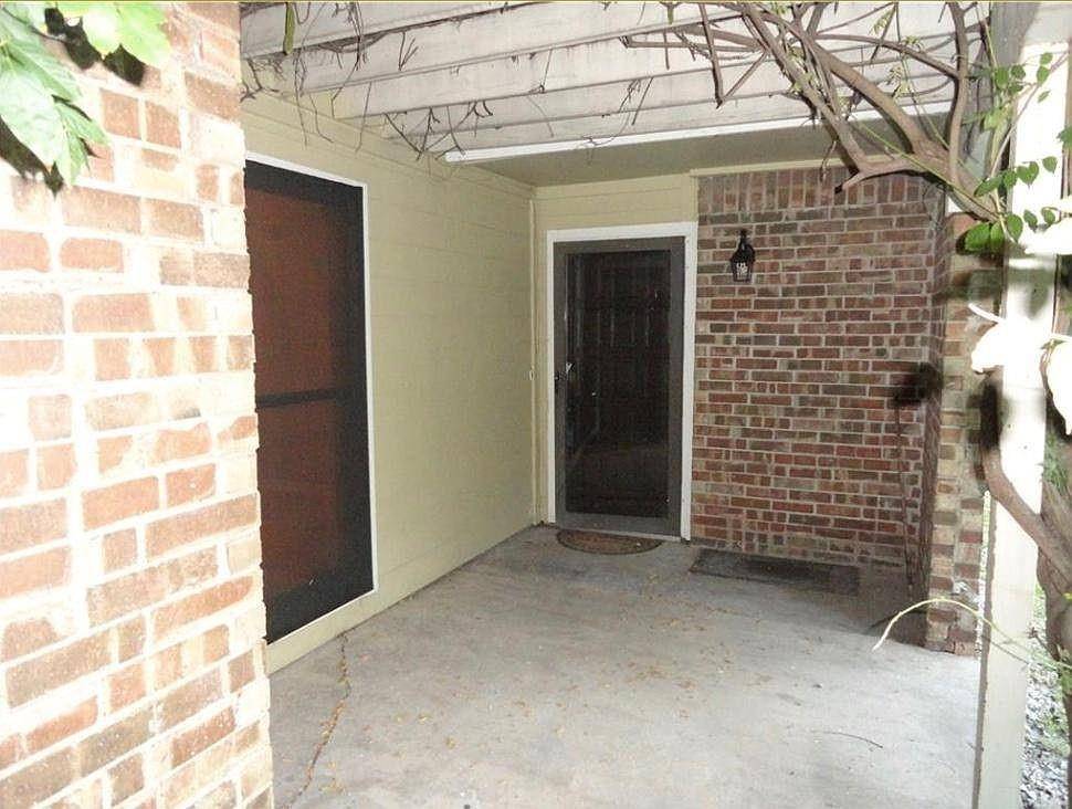 2717 Meadowstone Court, Carrollton, TX 75006