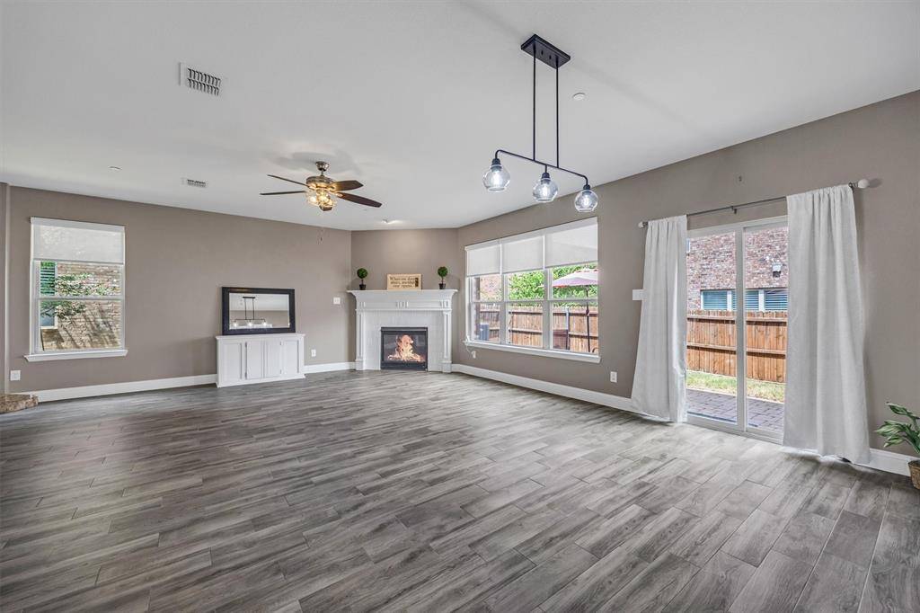 399 Teague Drive, Lewisville, TX 75067