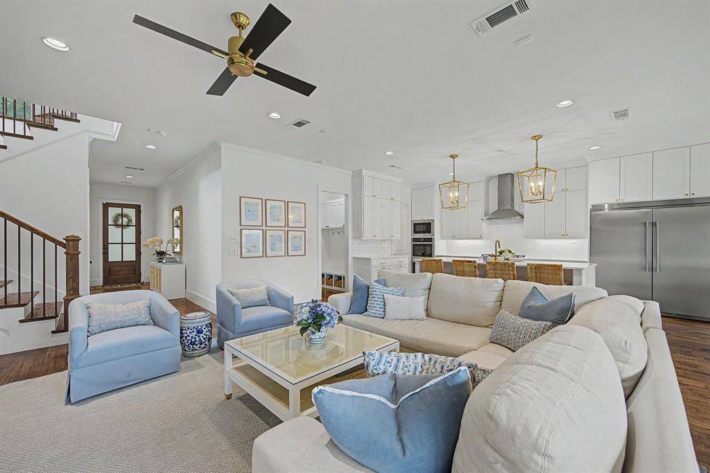 559 Coolair Drive, Dallas, TX 75218