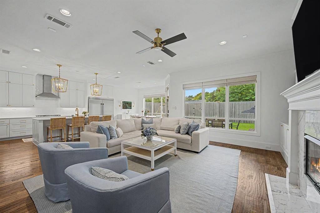 559 Coolair Drive, Dallas, TX 75218