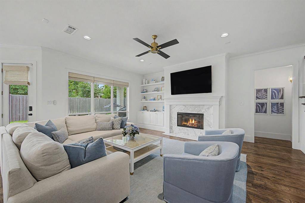 559 Coolair Drive, Dallas, TX 75218