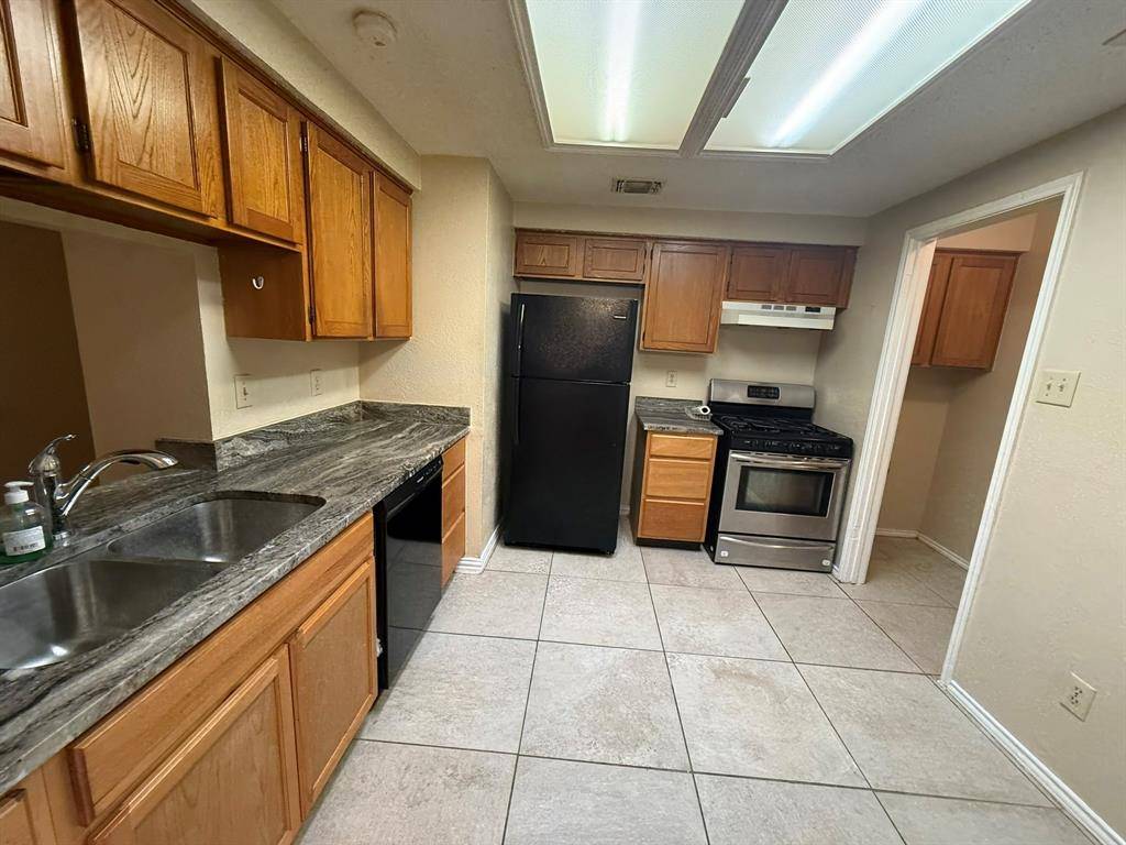 4922 Rolling Vista, Mesquite, TX 75150