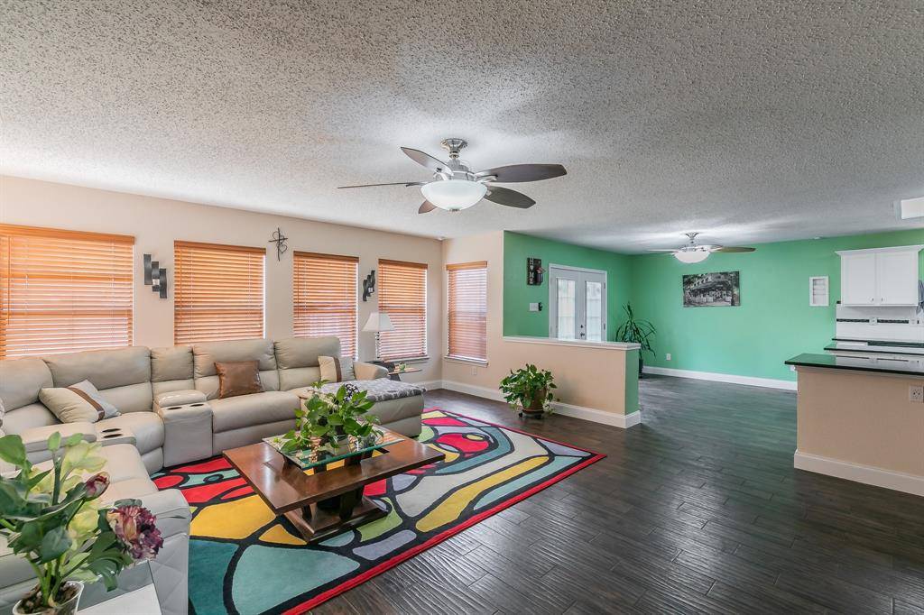 201 Tabor Drive, Arlington, TX 76002