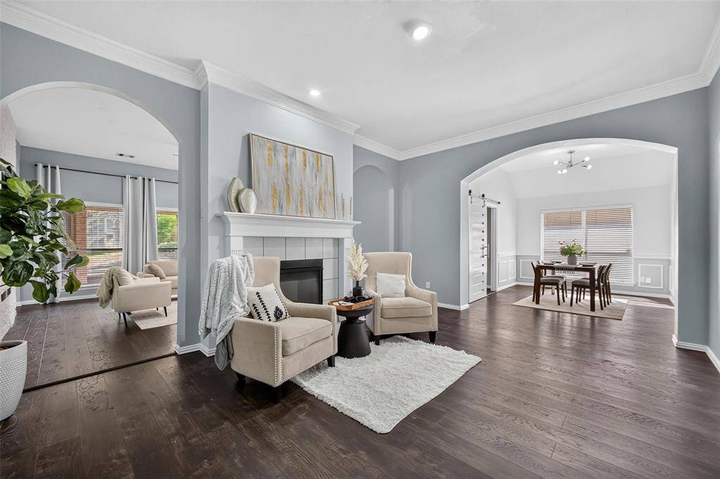 1102 Hartman Court, Arlington, TX 76006