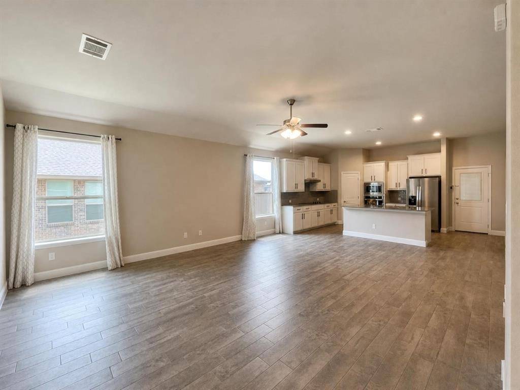 1017 Greencove Drive, Midlothian, TX 76065
