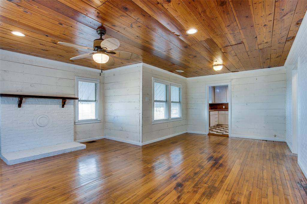 318 S Walker Street, Mesquite, TX 75149