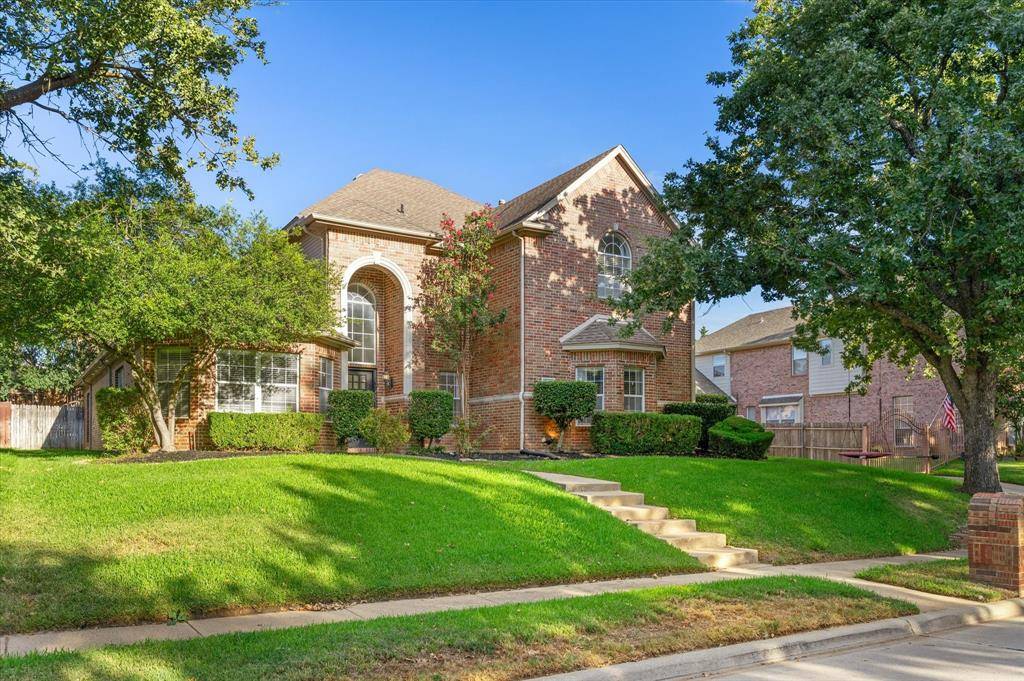 8212 Hallmark Drive, North Richland Hills, TX 76182
