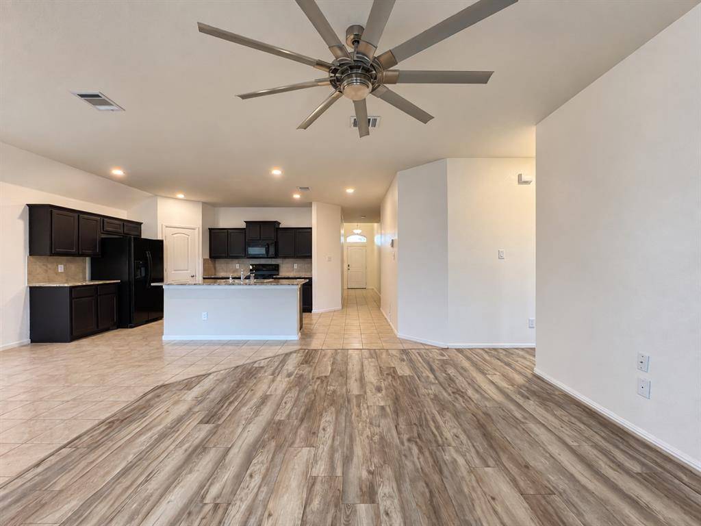 712 Ben Lake Trail, Fort Worth, TX 76120