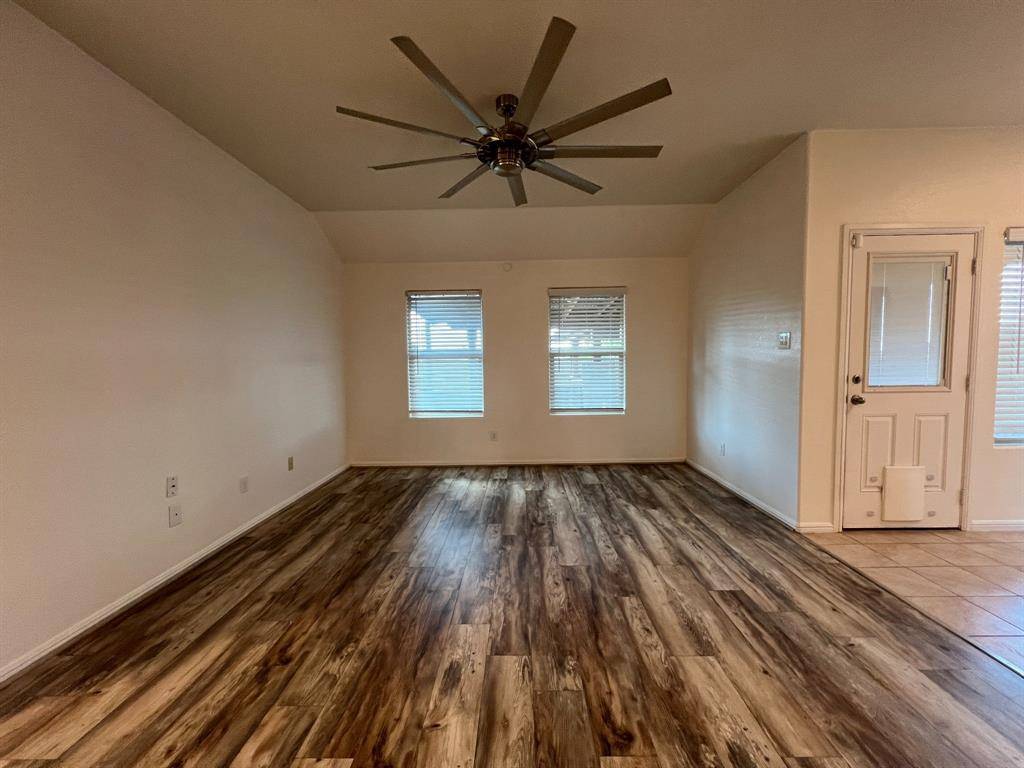 712 Ben Lake Trail, Fort Worth, TX 76120