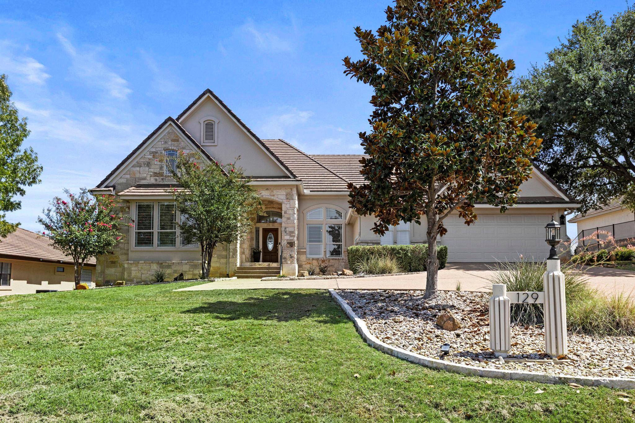 129 Florentine, Horseshoe Bay, TX 78657