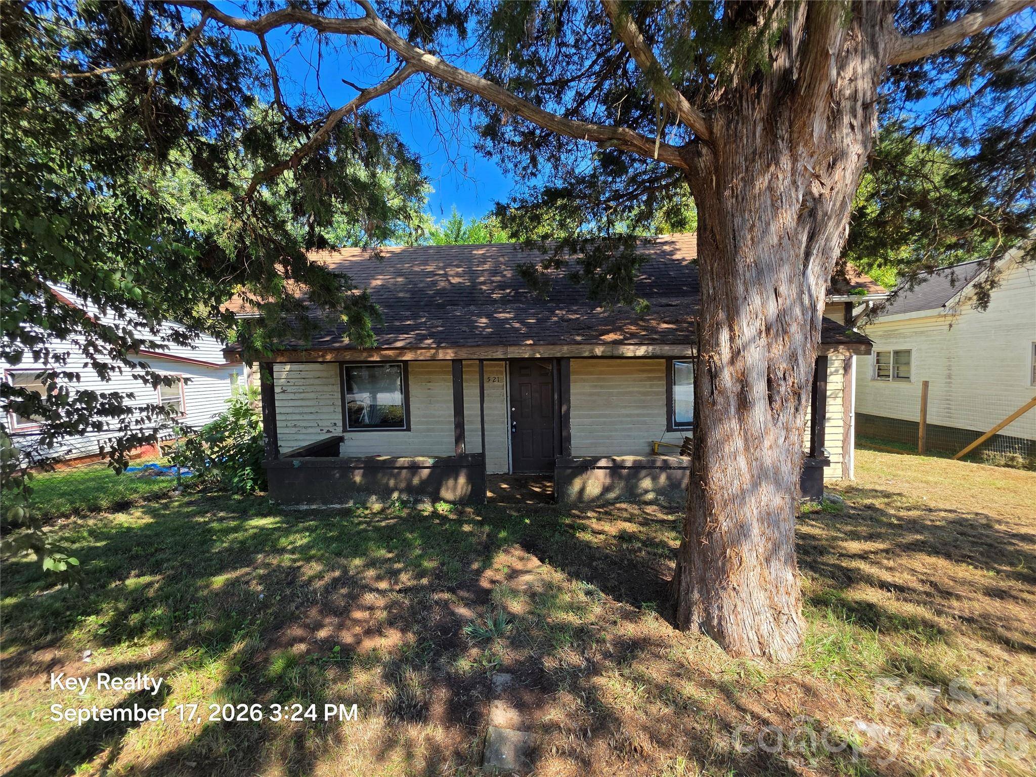 521 N Davis AVE, Newton, NC 28658