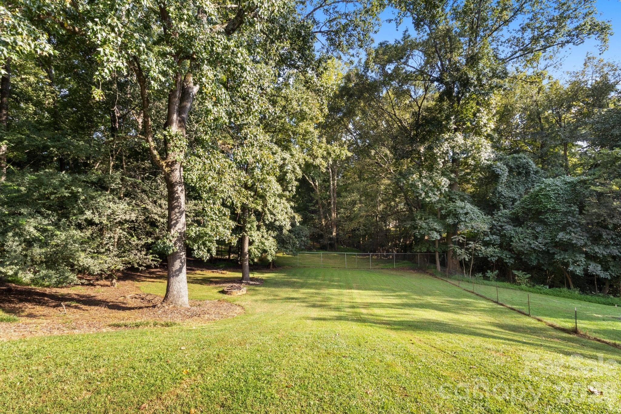 6623 Brookcrest DR, Charlotte, NC 28210