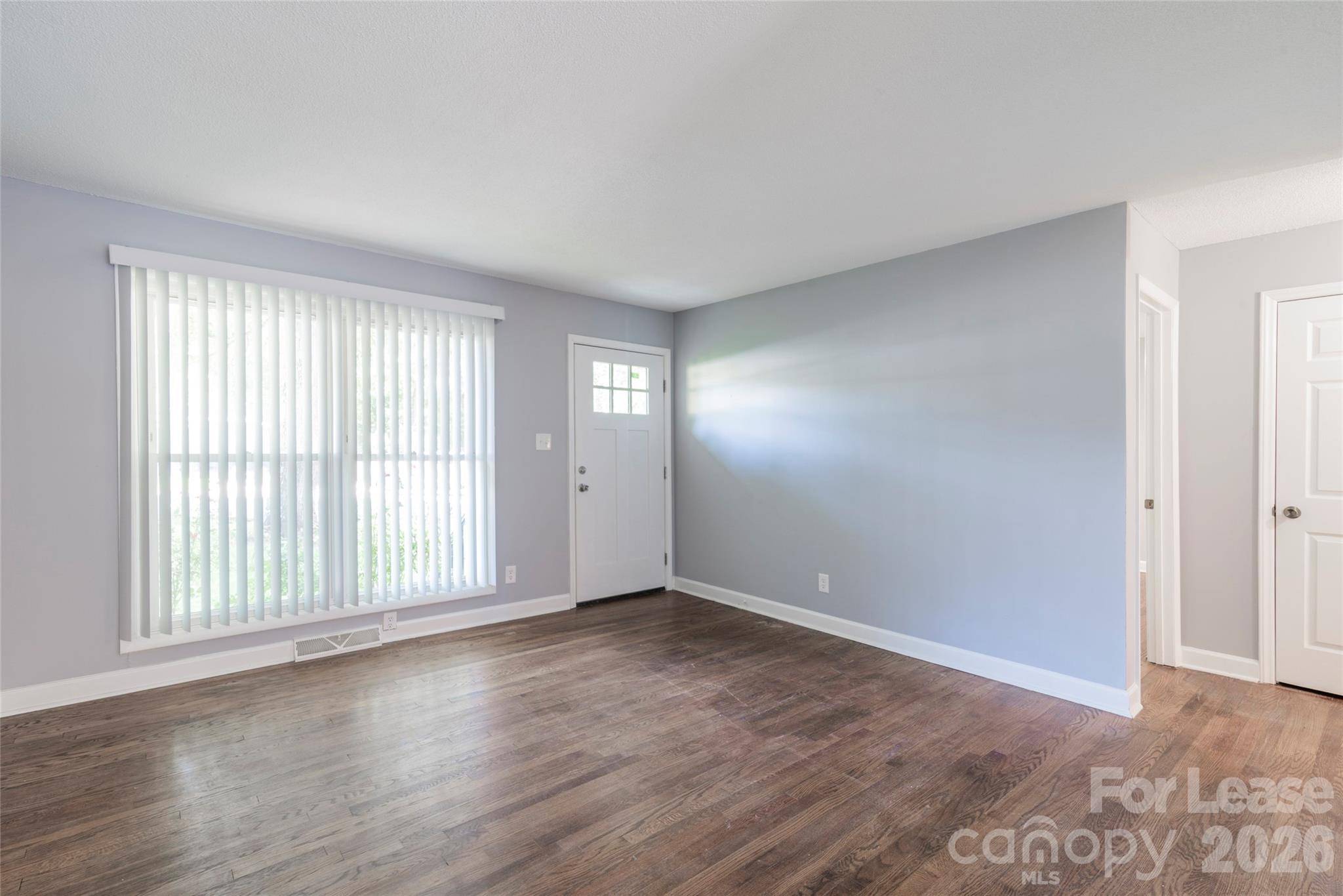 3331 Erskine DR, Charlotte, NC 28205