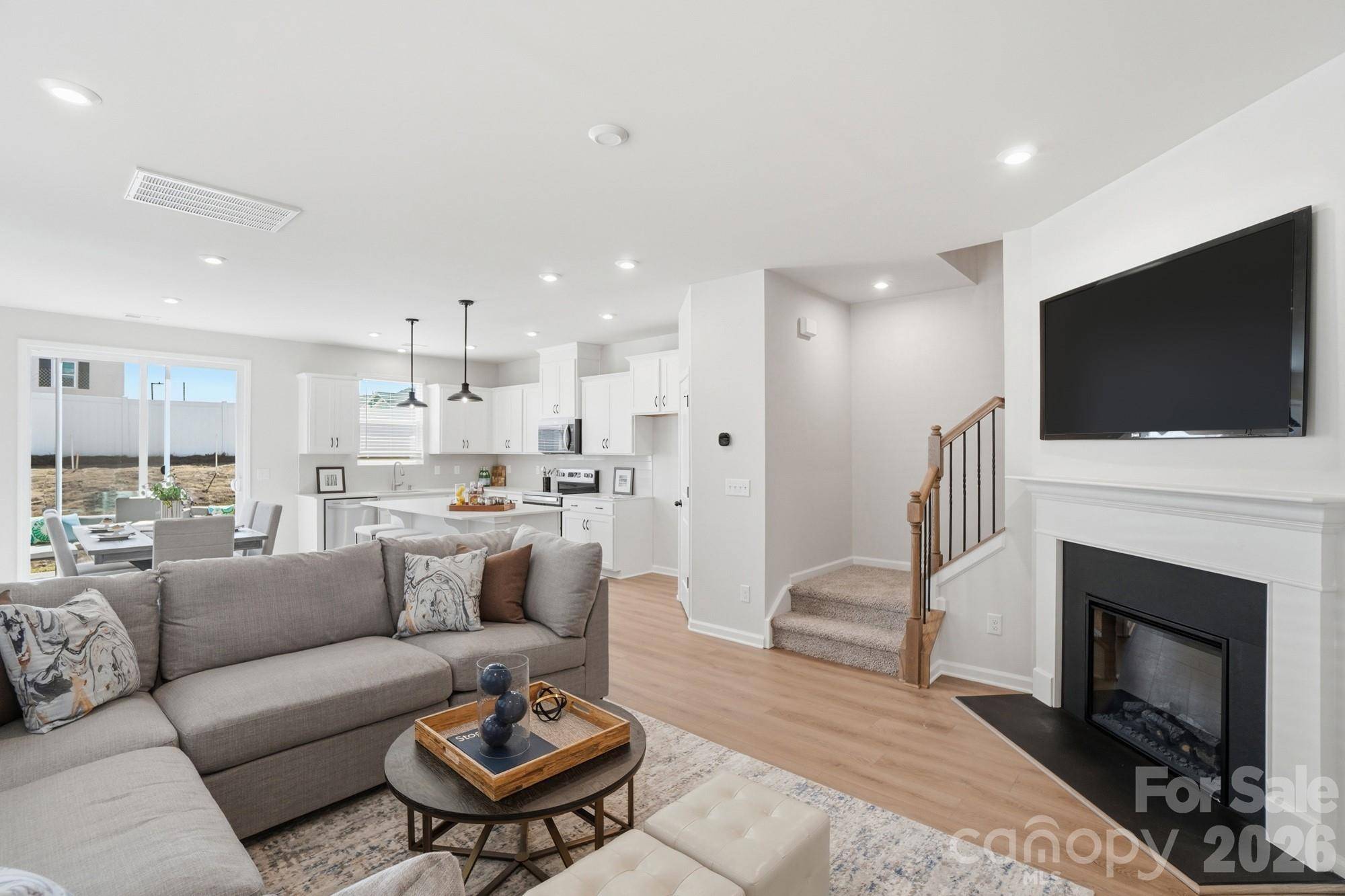 5234 Wyes Oak LN, Charlotte, NC 28269