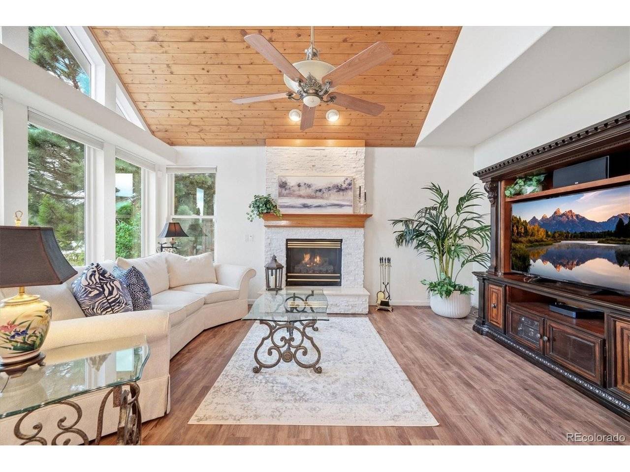 525 W Prestwick, Castle Rock, CO 80104