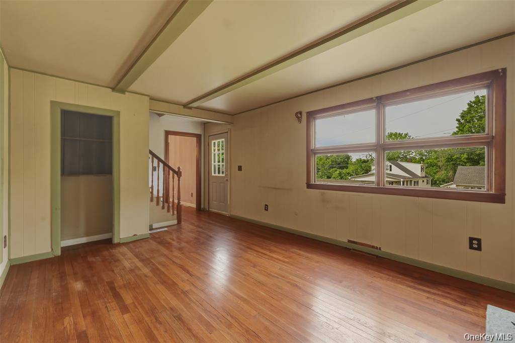 2 Enderkill DR, Staatsburg, NY 12580