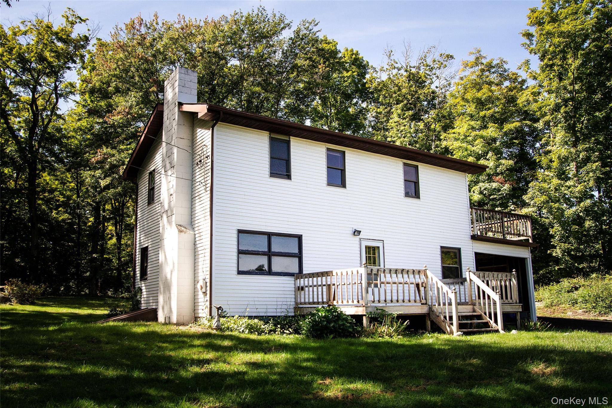 2 Enderkill DR, Staatsburg, NY 12580