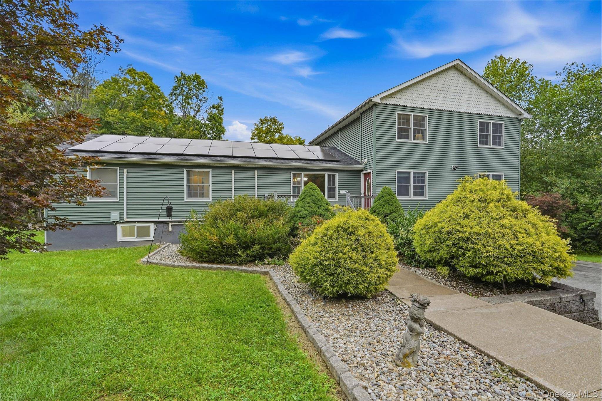 142 Hawleys Corners RD, Highland, NY 12528