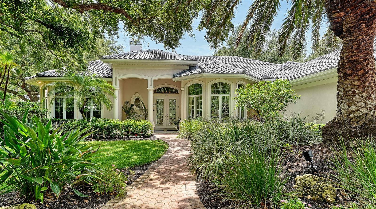 402 MACEWEN DR, Osprey, FL 34229