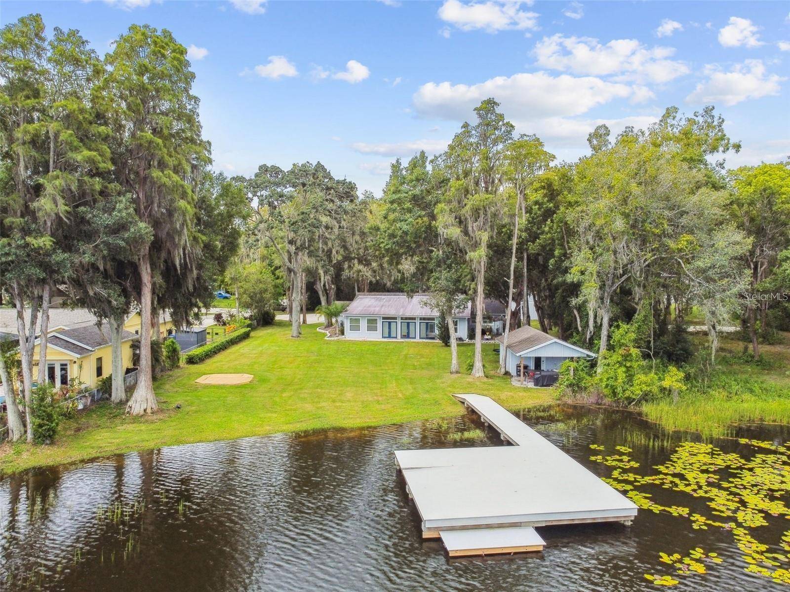 17018 DENNIS RD, Lutz, FL 33558
