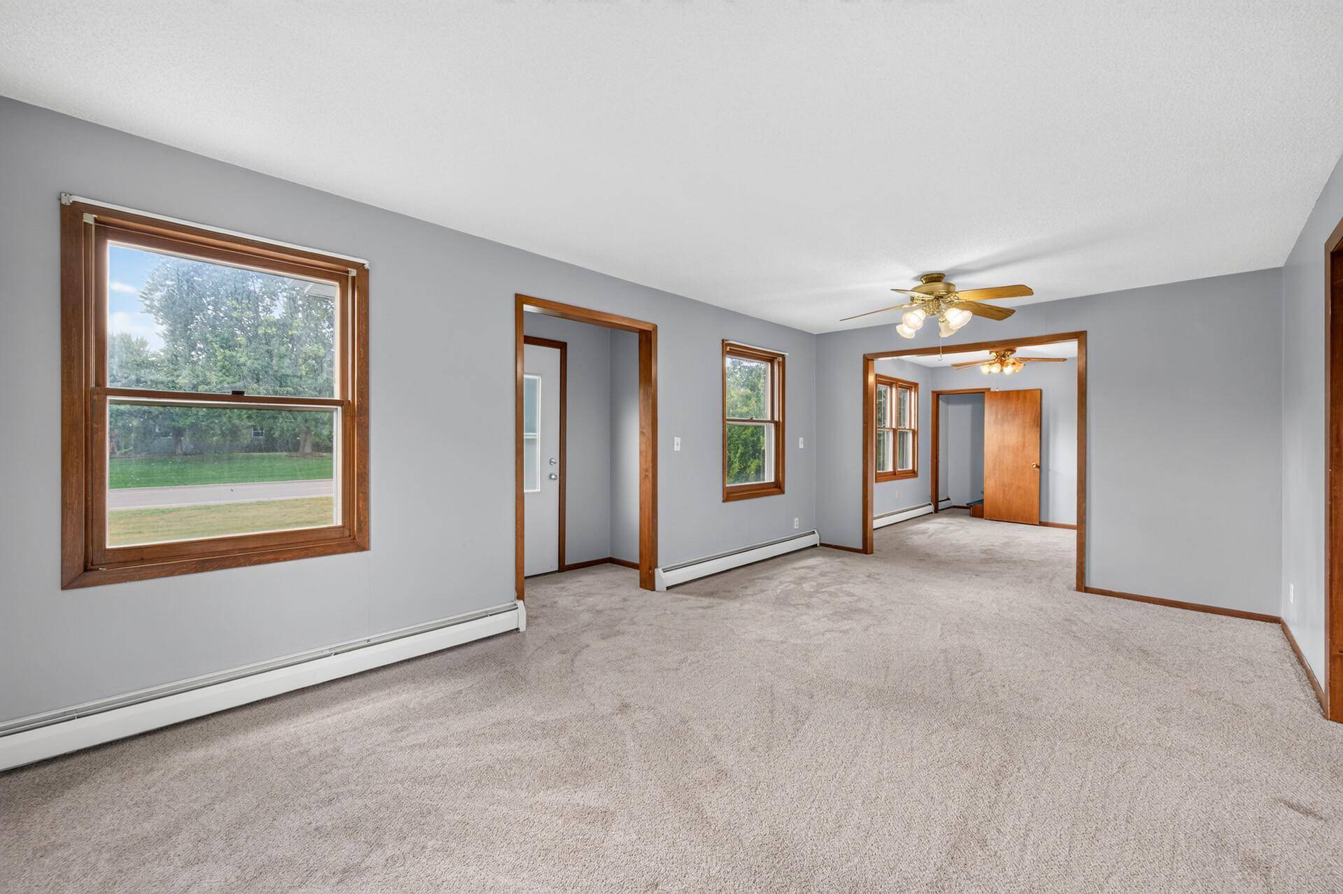 4407 Crosstown BLVD NE, Ham Lake, MN 55304