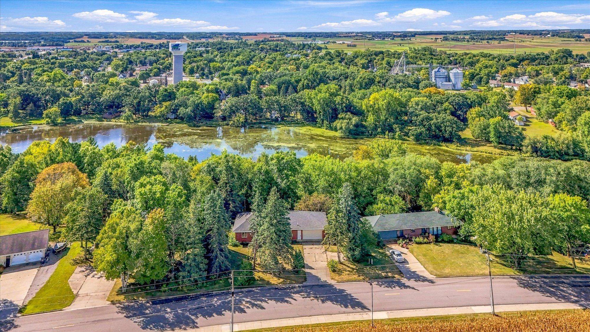 34 5th ST NW, Melrose, MN 56352