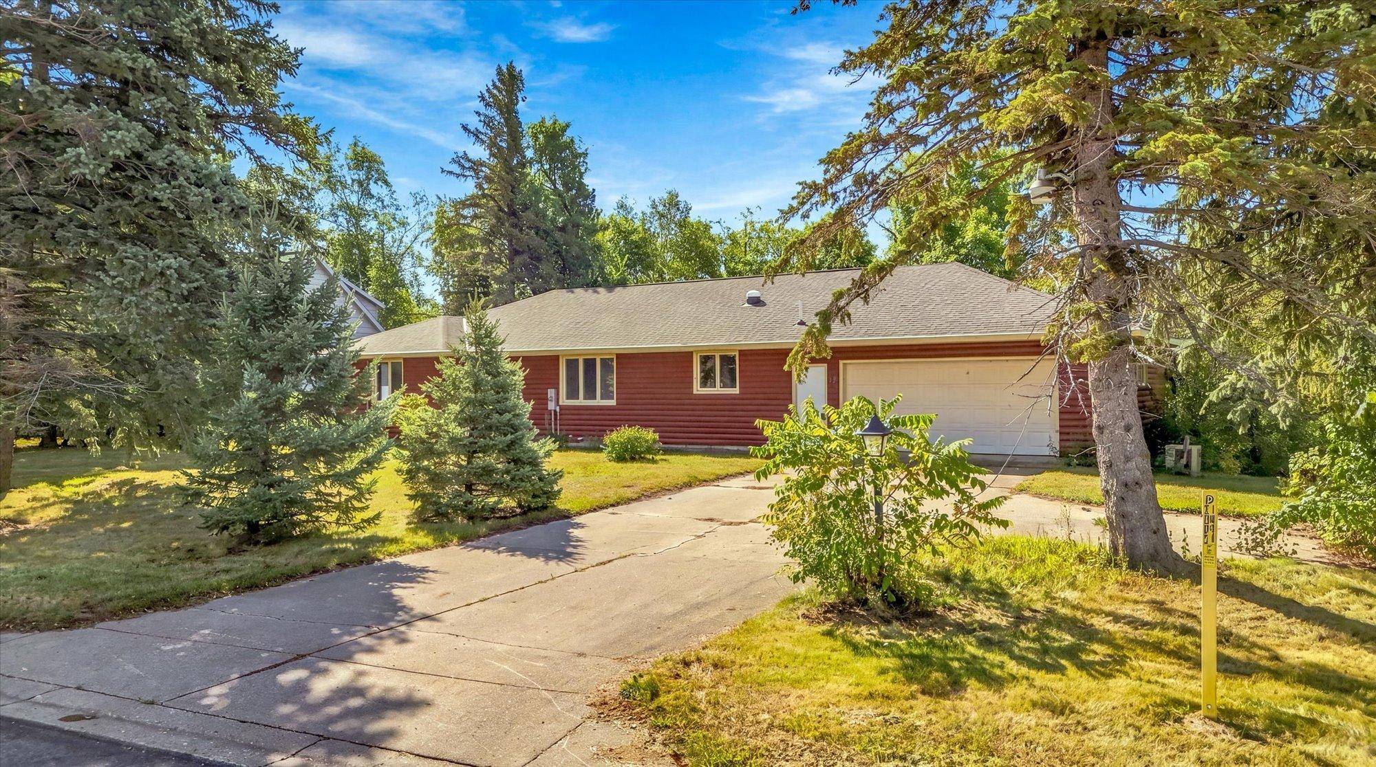 34 5th ST NW, Melrose, MN 56352