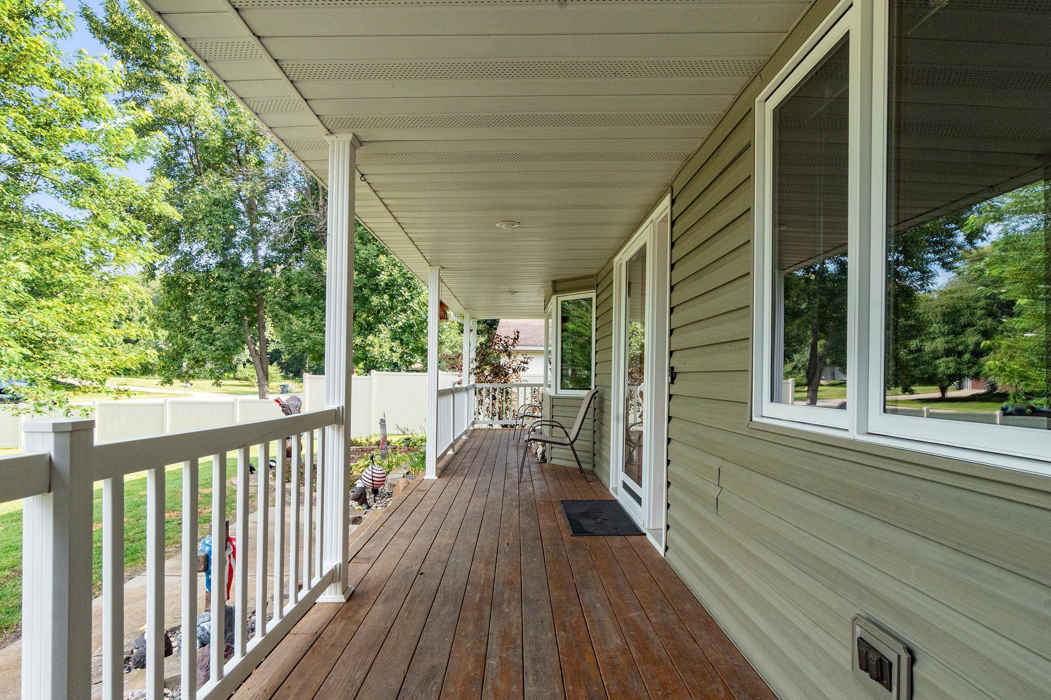 901 Geneva DR, Alexandria, MN 56308