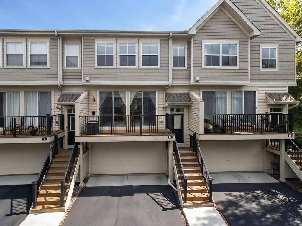 4735 Victor PATH #10, Hugo, MN 55038