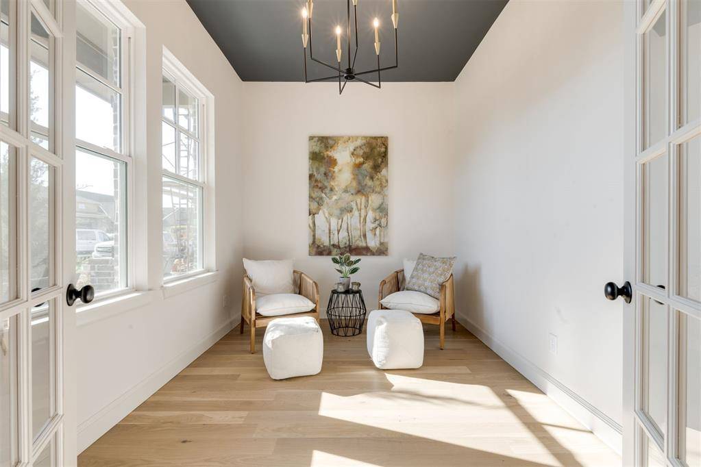 1917 Parkwood AVE, Edmond, OK 73034