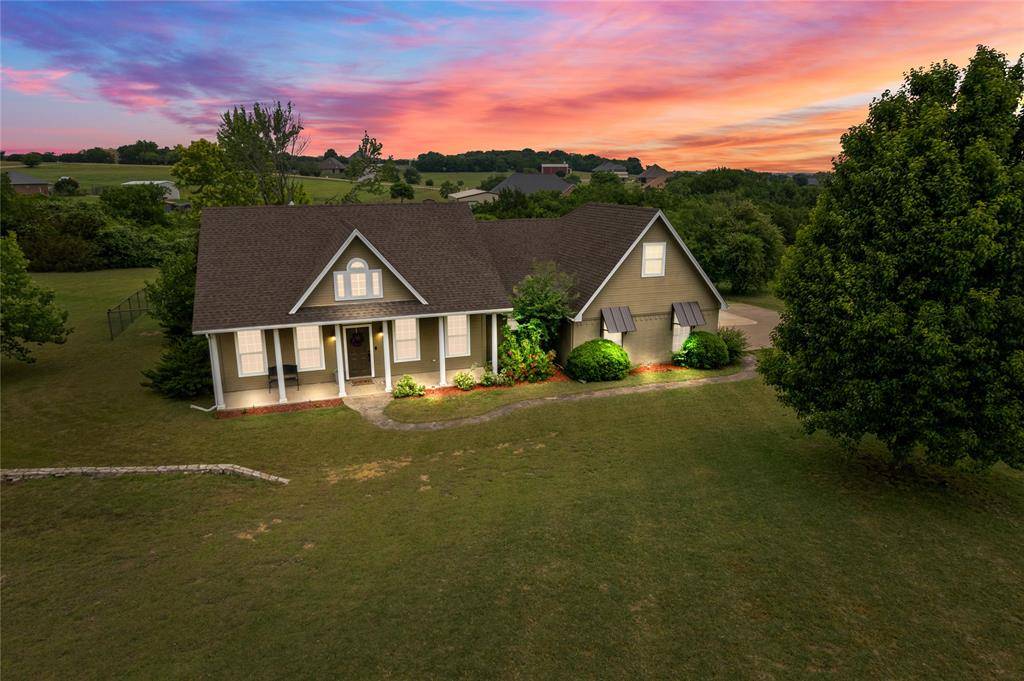 415 Stone Mountain Court, Cresson, TX 76035