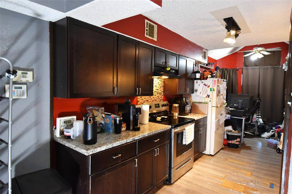 1722 Twin Court Place, Garland, TX 75044