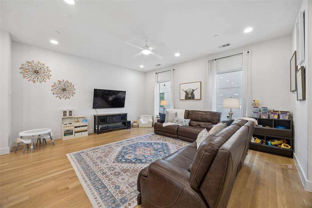 2715 Kimsey Drive #102, Dallas, TX 75235