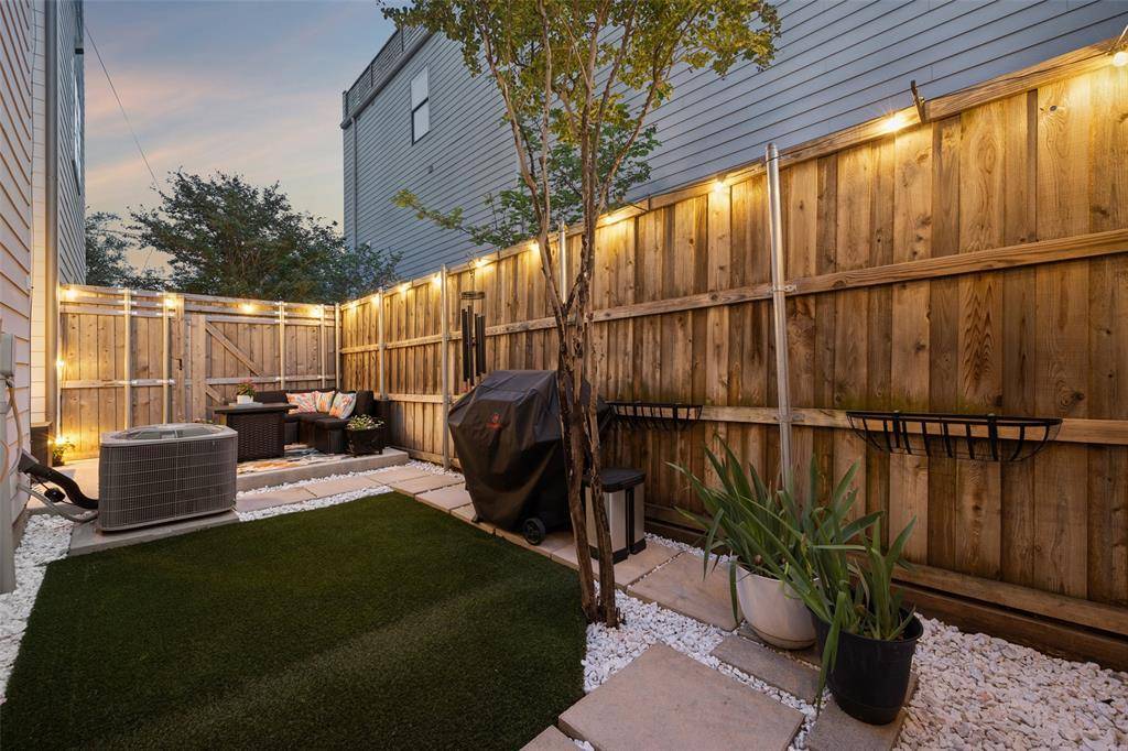 2715 Kimsey Drive #102, Dallas, TX 75235