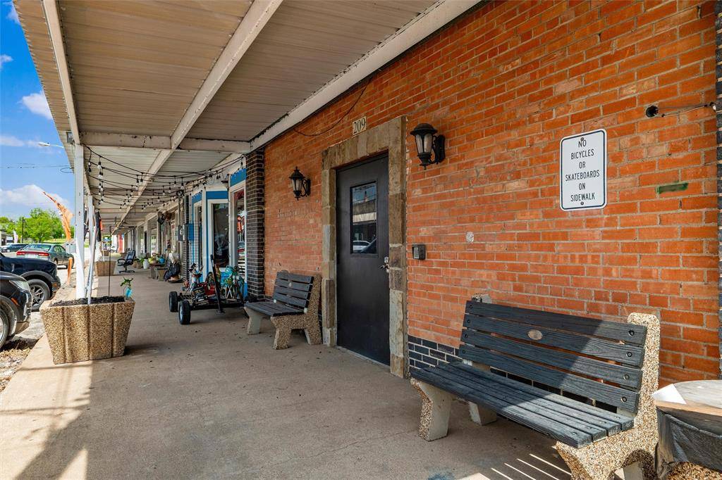 209 Main Street, Maypearl, TX 76064