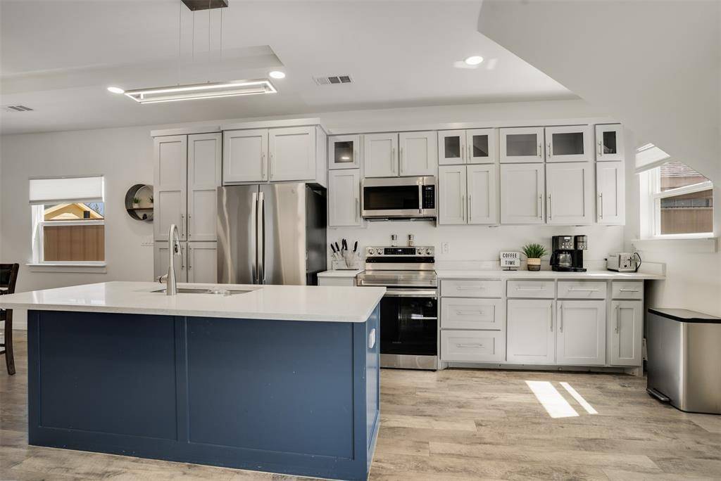 3725 Toronto Street, Dallas, TX 75212
