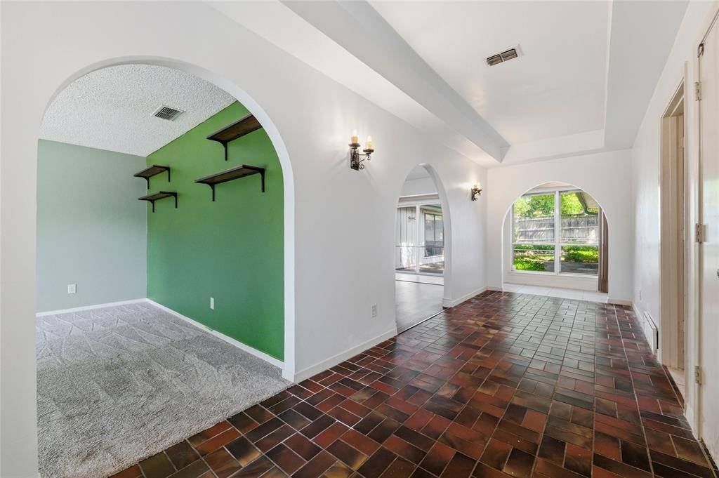 3405 Country Club Road, Pantego, TX 76013