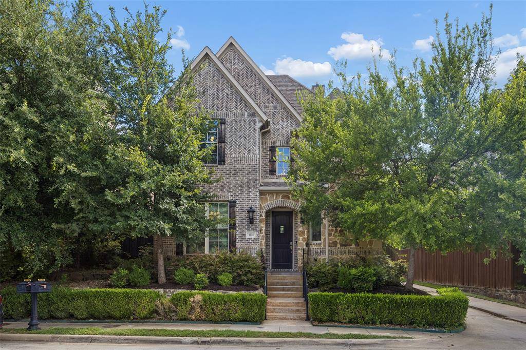 1022 Shadyside Lane, Dallas, TX 75223